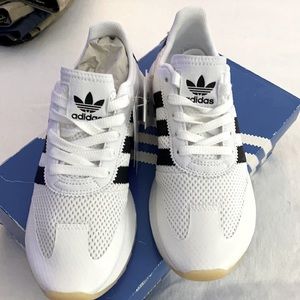 Women Adidas Swift Run Sneakers Size 8 1/2